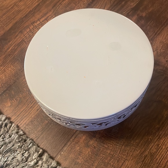 Gray stand- has been painted - Picture 2 of 7